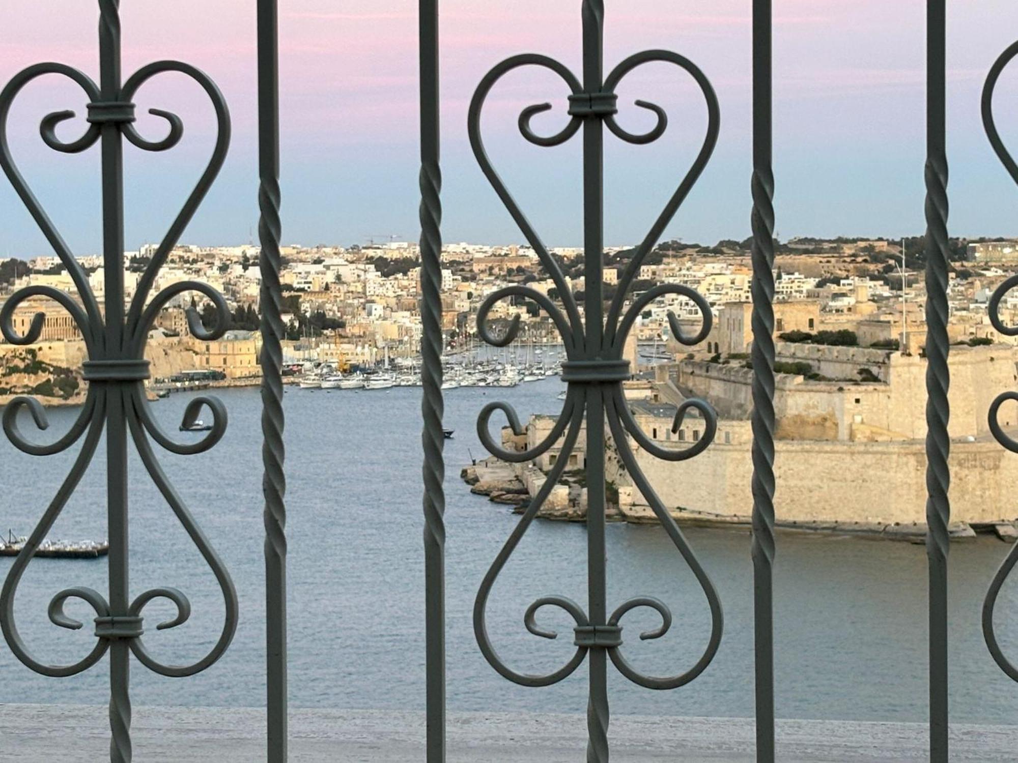 فندق Battery House فاليتا المظهر الخارجي الصورة